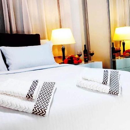 Uptown Holiday App & Pool Daily Rental Contactless Check In & Check Out Famagusta  Exteriör bild