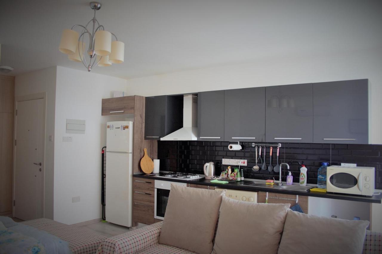 Uptown Holiday App & Pool Daily Rental Contactless Check In & Check Out Famagusta  Exteriör bild