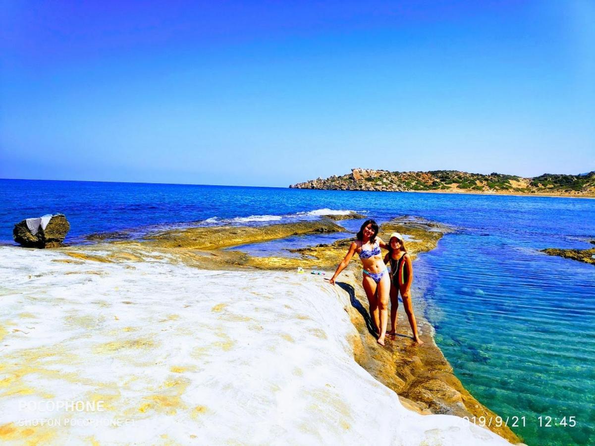 Uptown Holiday App & Pool Daily Rental Contactless Check In & Check Out Famagusta  Exteriör bild