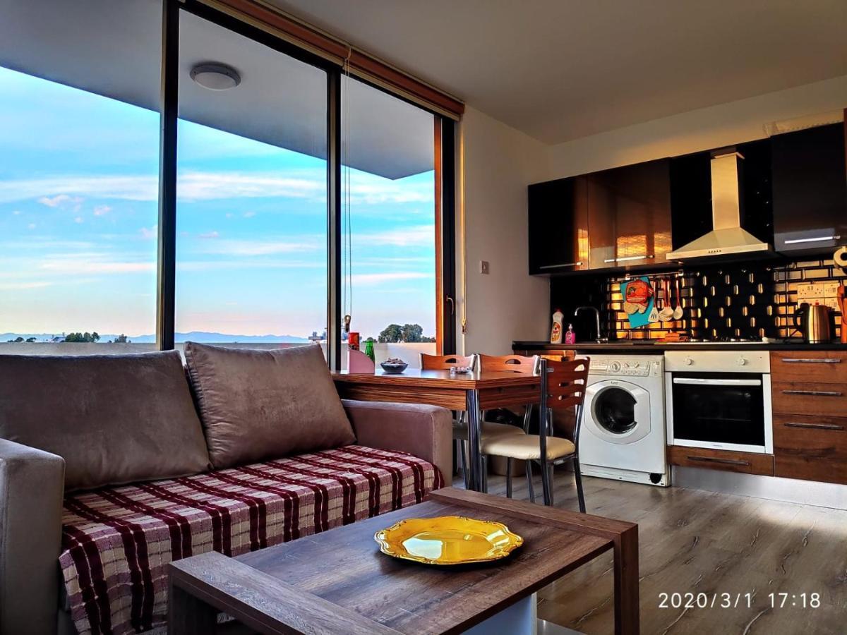Uptown Holiday App & Pool Daily Rental Contactless Check In & Check Out Famagusta  Exteriör bild