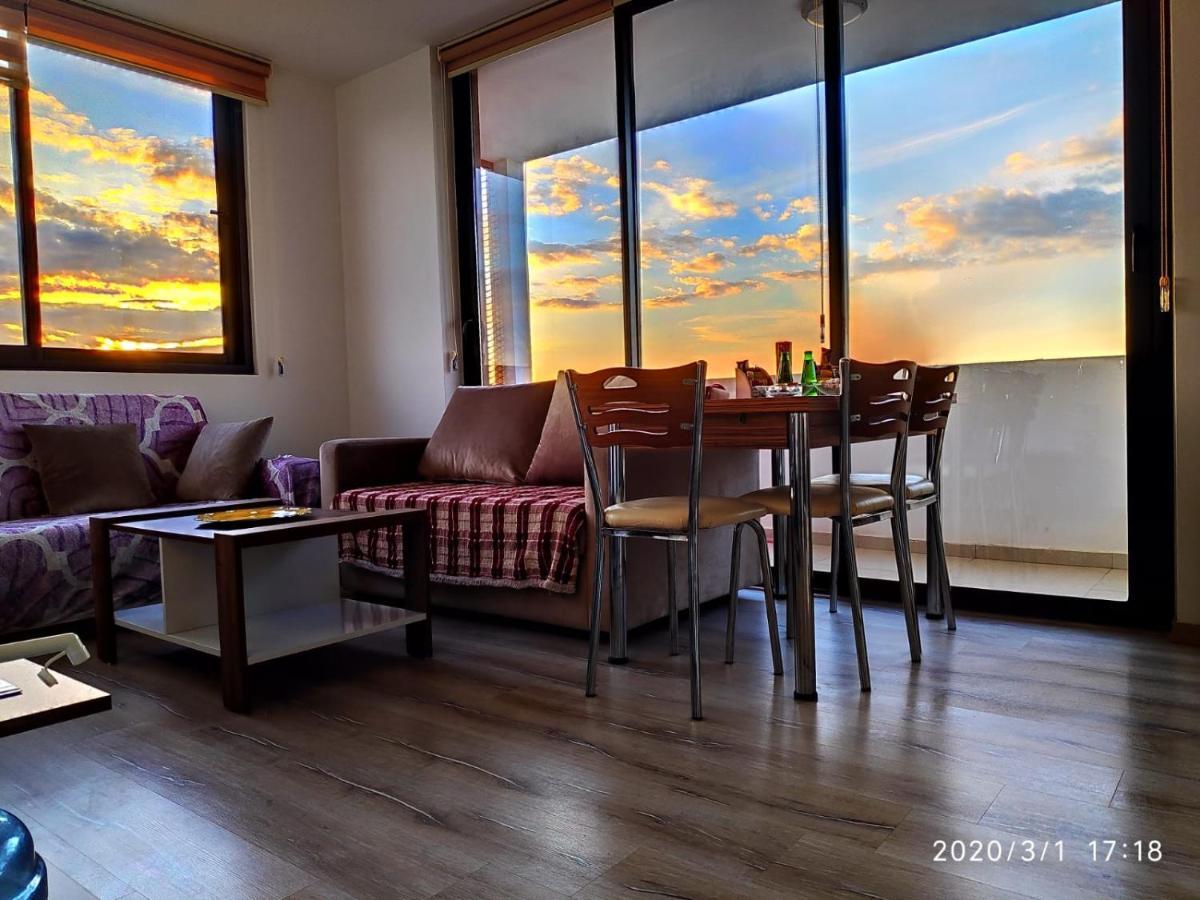 Uptown Holiday App & Pool Daily Rental Contactless Check In & Check Out Famagusta  Exteriör bild