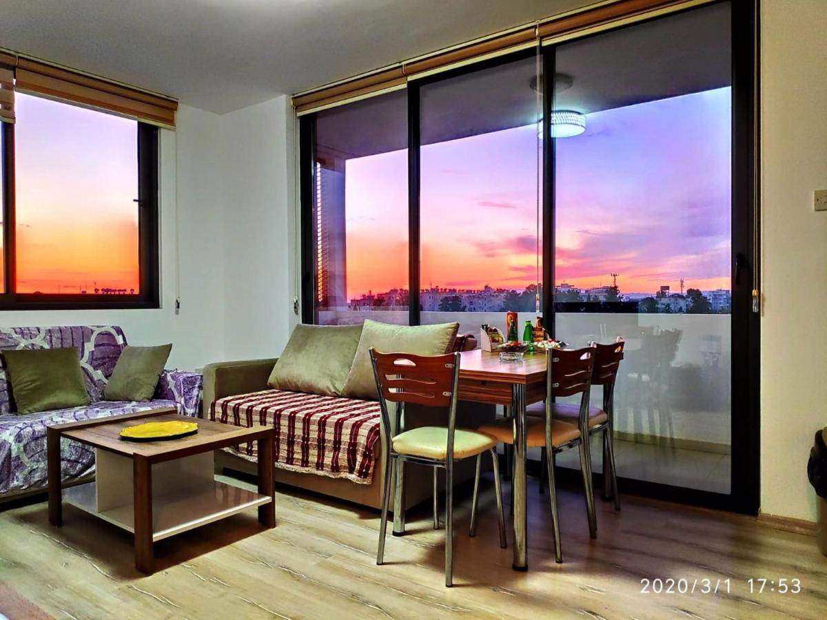 Uptown Holiday App & Pool Daily Rental Contactless Check In & Check Out Famagusta  Exteriör bild