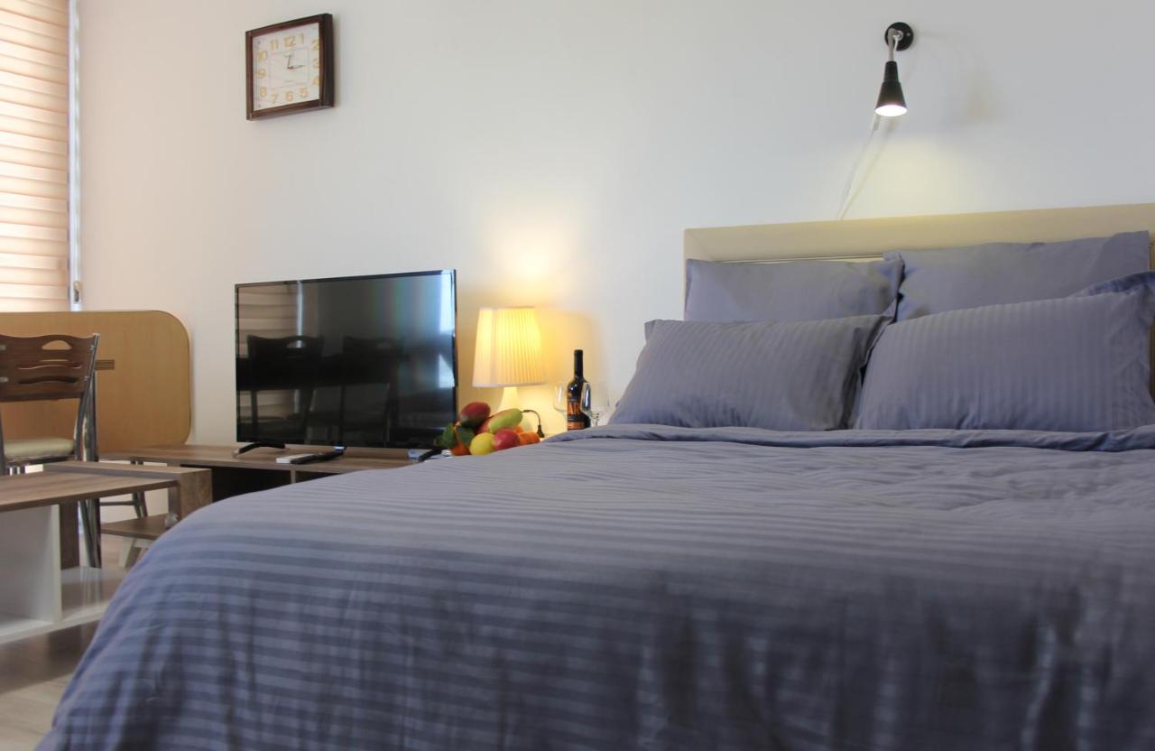 Uptown Holiday App & Pool Daily Rental Contactless Check In & Check Out Famagusta  Exteriör bild