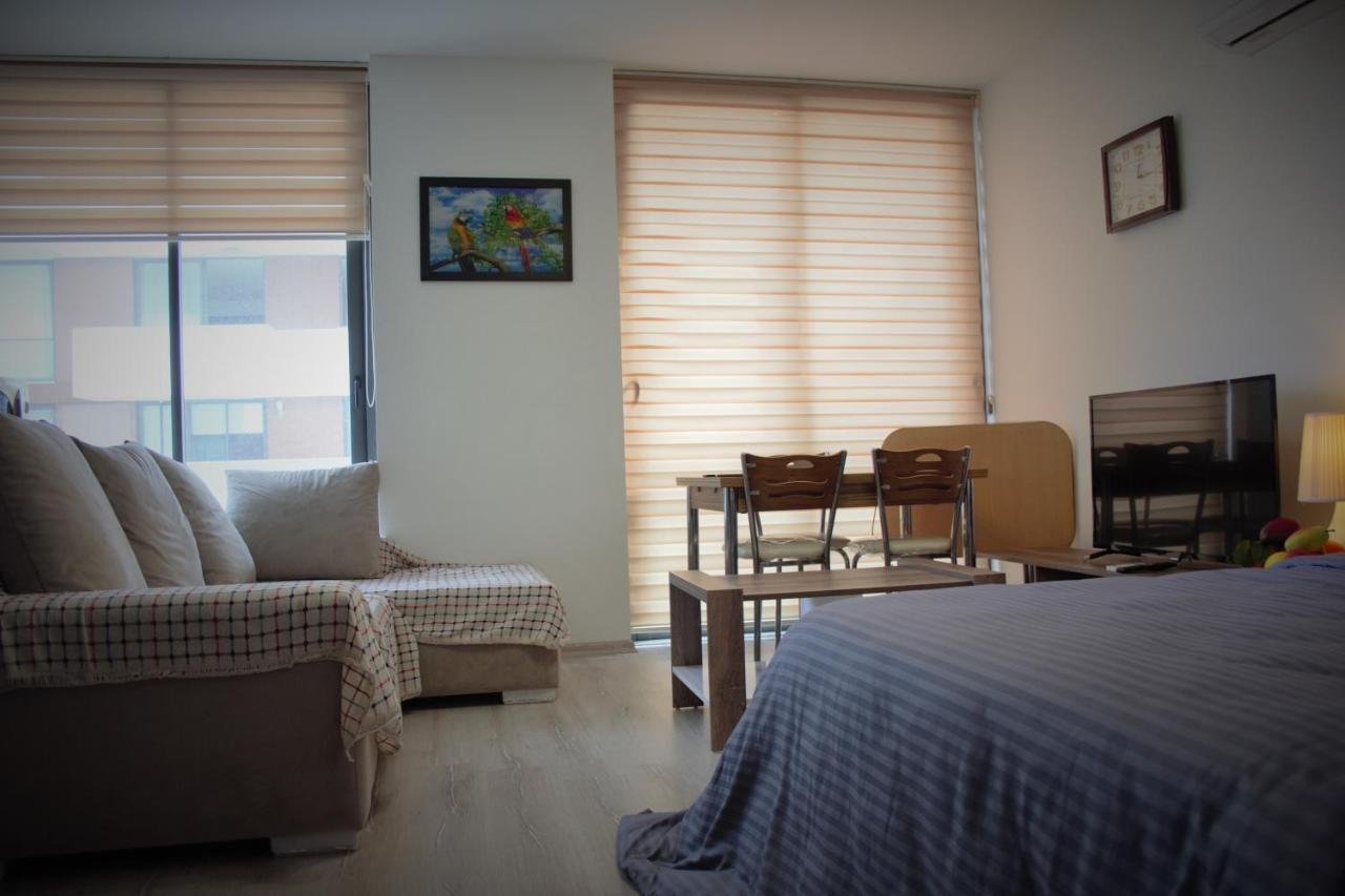 Uptown Holiday App & Pool Daily Rental Contactless Check In & Check Out Famagusta  Exteriör bild