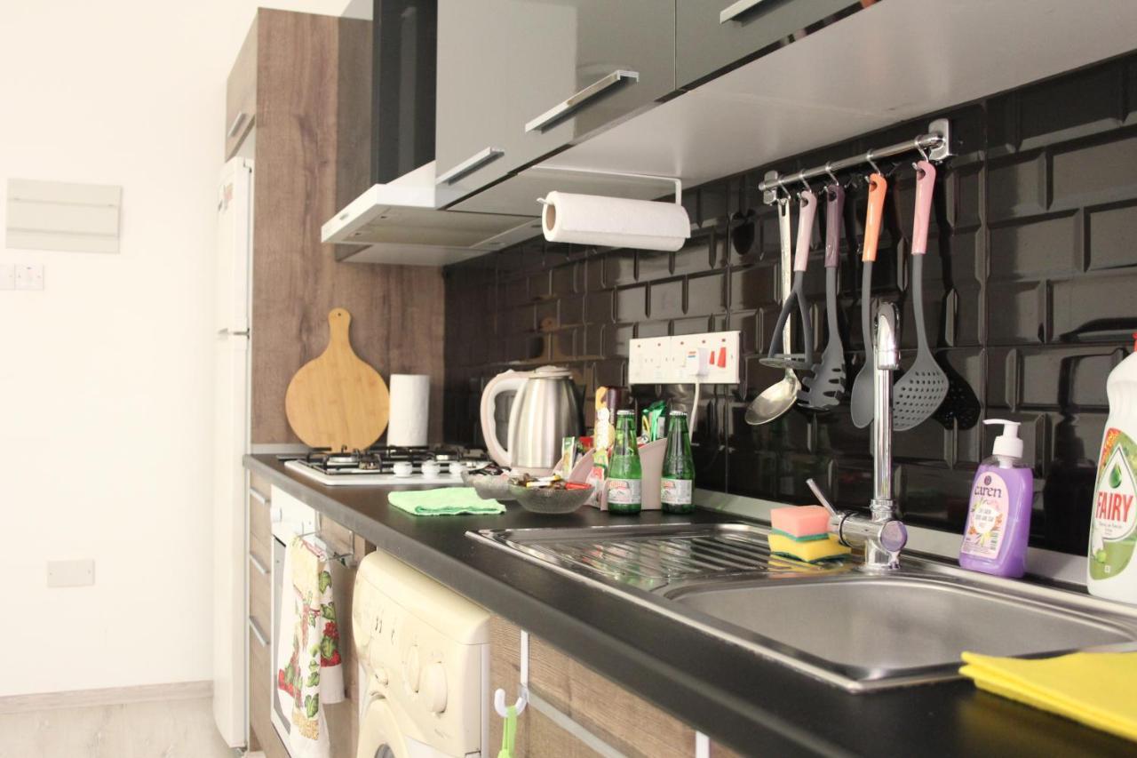 Uptown Holiday App & Pool Daily Rental Contactless Check In & Check Out Famagusta  Exteriör bild