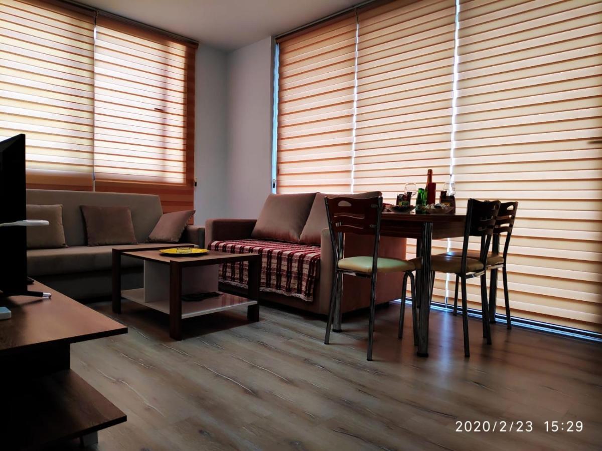 Uptown Holiday App & Pool Daily Rental Contactless Check In & Check Out Famagusta  Exteriör bild